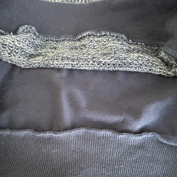 Roots Navy blue crew neck pullover sweatshirt with knit front size M - Picture 8 of 11